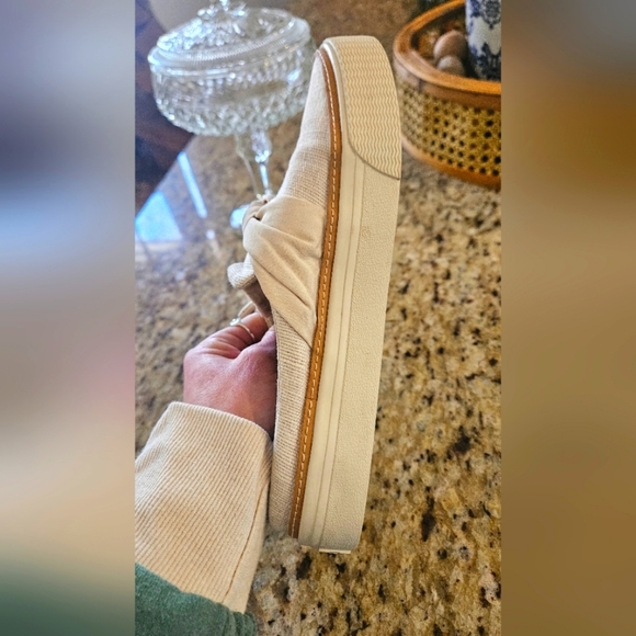 TOMS Sunrise Canvas Slip On Bow Flats Loafer Mules In Beige/ivory. Size 6 - Picture 6 of 15